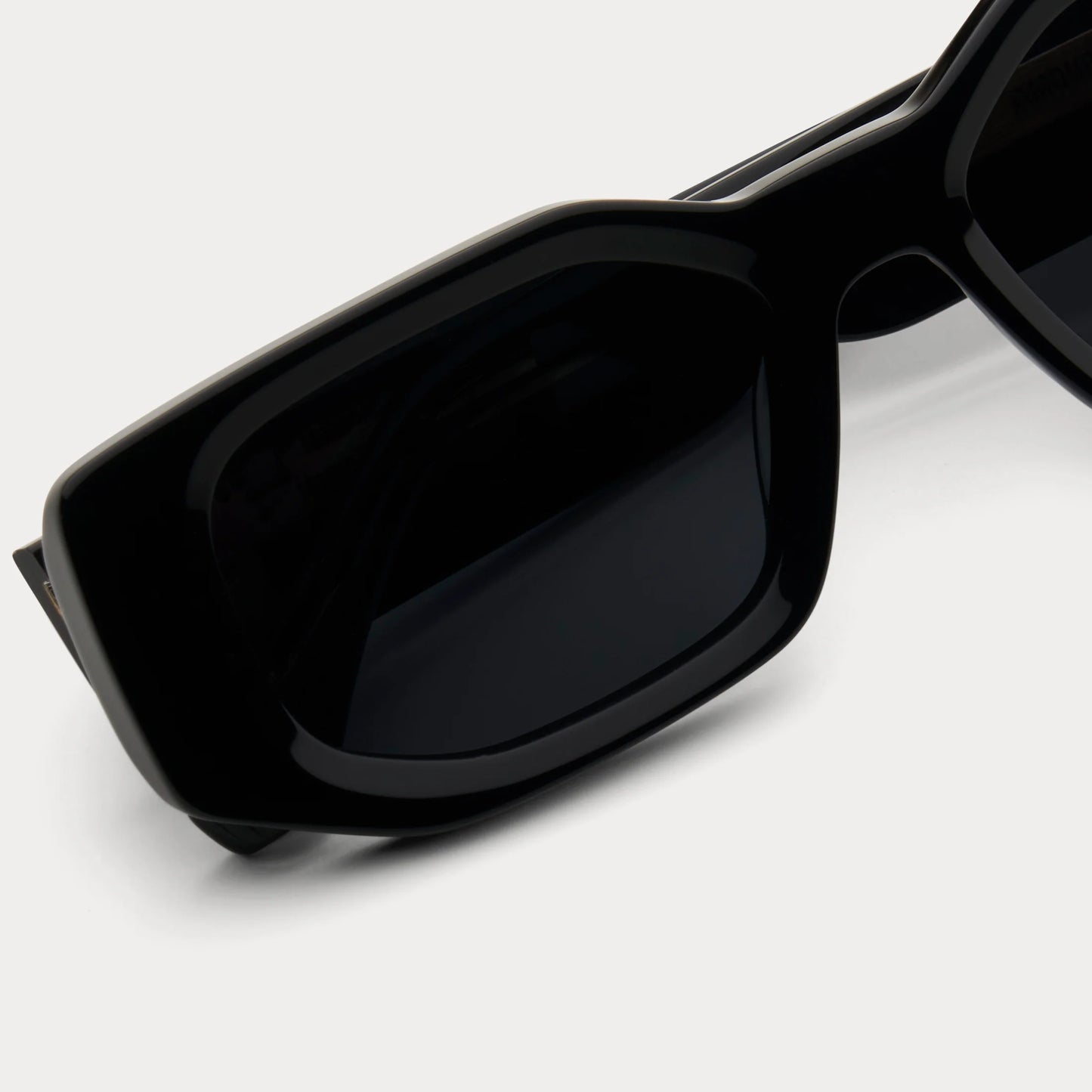 C Frames Black